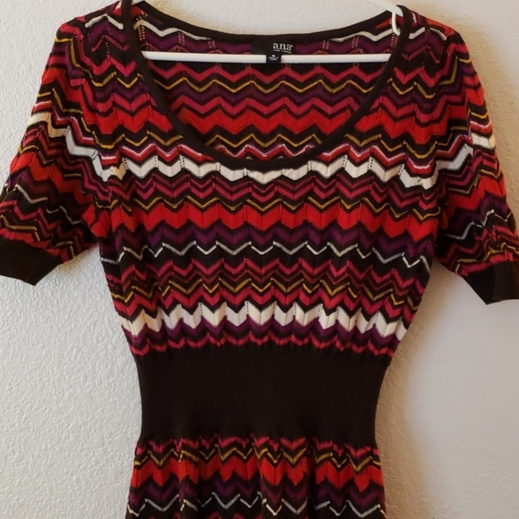 a.n.a Short Sleeved Varigated Sweater Dress Size M - Picture 4 of 8